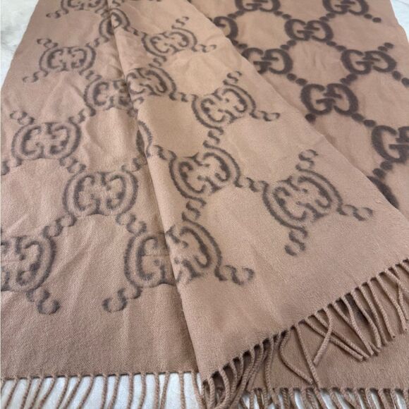 Gucci Wool/Silk Gimire Jumbo Gg Large Logo Fringe Scarf 675876 - Picture 6 of 9